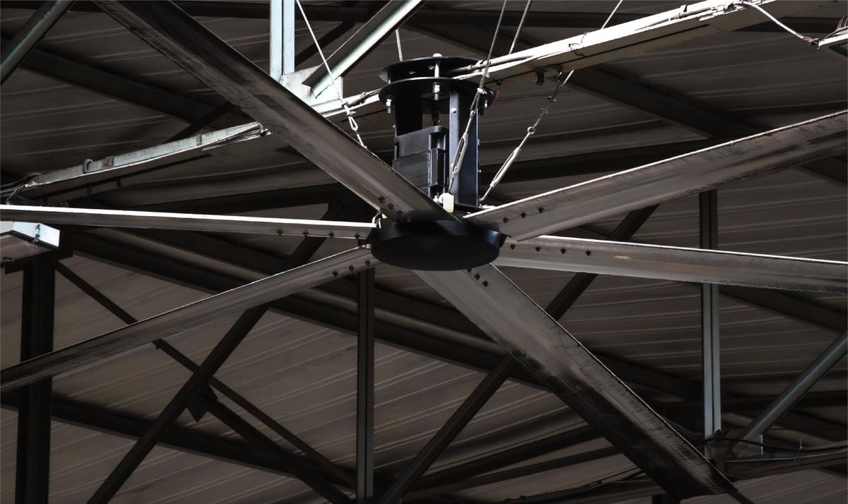 HVLS Motor Technology Explained: Why Direct Drive Matters in Warehouse Ventilation